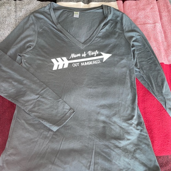Tops - New MOM OF BOYS long sleeved t-shirt MEDIUM
